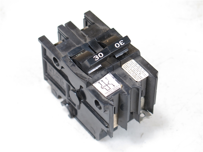 NB221030 (R) FPE FEDERAL PACIFIC CIRCUIT BREAKER