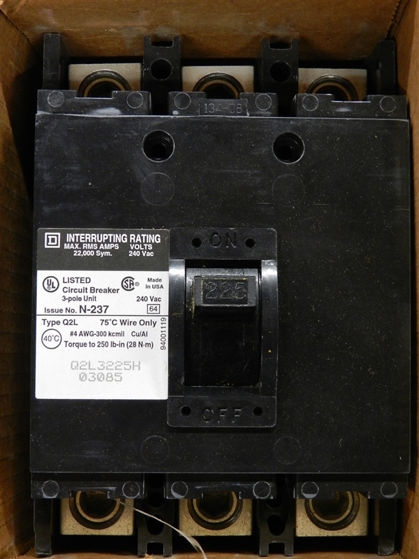 Q2L3200 SQUARE D CIRCUIT BREAKER