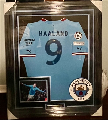 ERLING HAALAND SIGNED & FRAMED MAN. CITY JERSEY