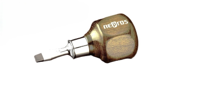 Nepros ND3MS-06 - Wooden-Grip Stubby Slotted Screwdriver 6.3mm x 1.0mm - Magnetic