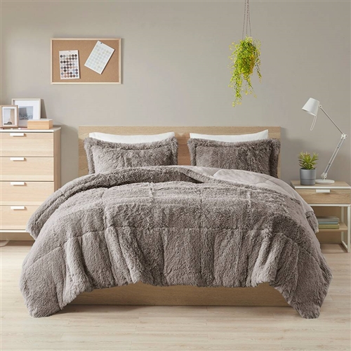 King/CAL King Grey Soft Sherpa Faux Fur 3-Piece Comforter Set with Pillow Shams