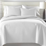 King/Cal King Lightweight White Ultra Soft 3-Piece Microfiber Quilt Set