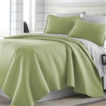 Full/Queen Lightweight Sage Ultra Soft 3-Piece Microfiber Quilt Set