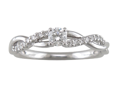 18k white gold diamond engagement ring