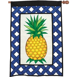 Traditional Pineapple Lattice on this Premier Kites applique standard house flag.