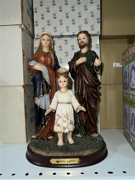 Holy Family Jesus, Mary, and Joseph Montefiori Collection Statue