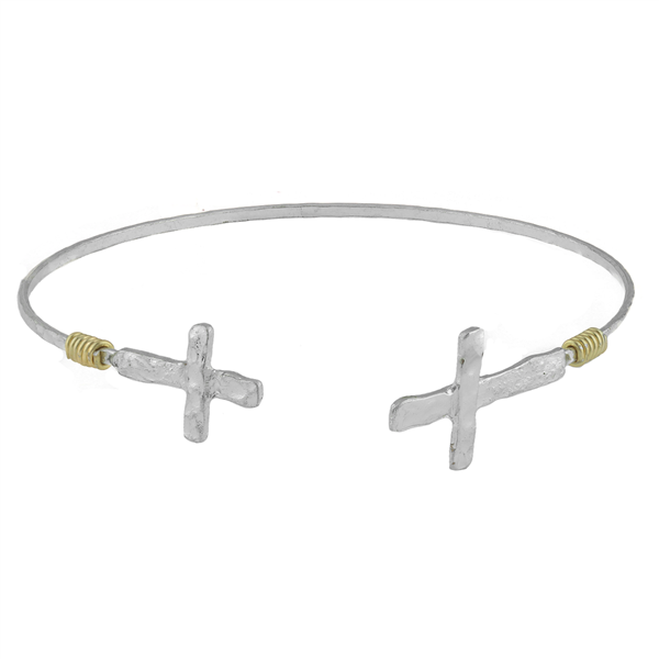 HAMMERED CROSS BANGLE BRACELET