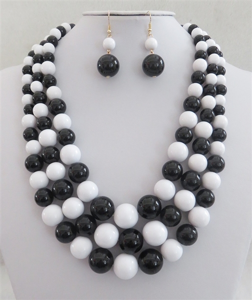 Layered Black & White Pearl Gold Toned Necklace Set