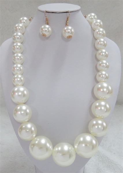 Simple Cream Pearl Silver Toned Necklace Set