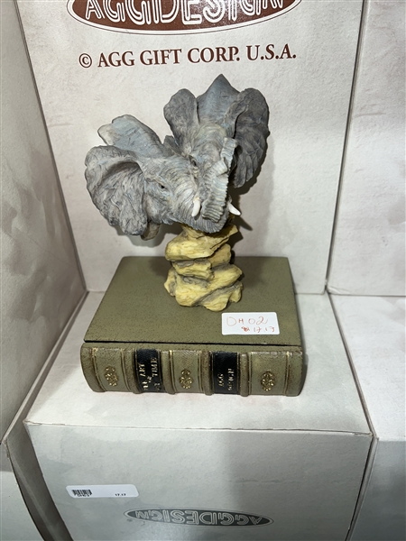 Elephant Couple AGG Design Sculptured Trinket Box