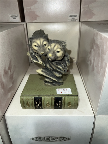 Cougar Couple AGG Design Sculptured Trinket Box