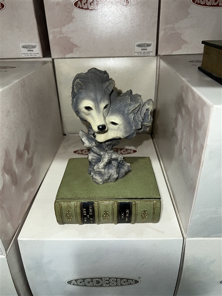 Wolf Couple AGG Design Sculptured Trinket Box