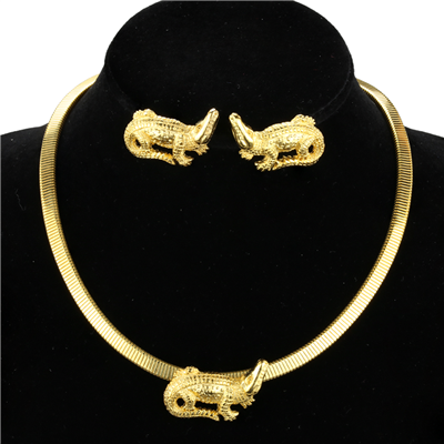 OMEGA GATOR NECKLACE SET