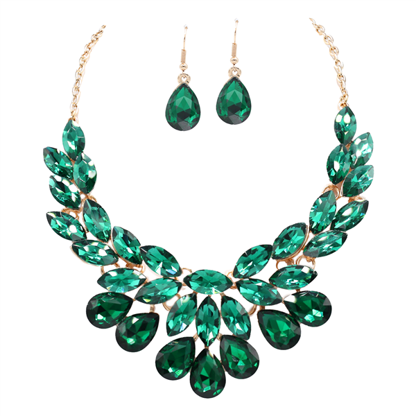 Gorgeous Sparkling Emerald Green Stones Gold-Toned Cable Chain Lobster Clasp Necklace Set