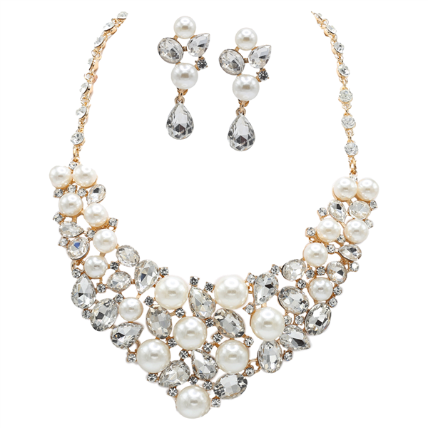 Gorgeous Sparkling Diamond Crystal & Cream-Colored Pearls Gold-Toned Cable Chain Lobster Clasp Necklace Set