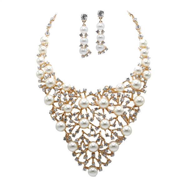 Gorgeous Sparkling Diamond Crystal & Cream-Colored Pearls Gold-Toned Crystal Cable Chain Lobster Clasp Necklace Set