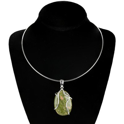 THE ENCASED STONE | GREEN