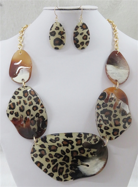 Fashion Bulky Brown & Leopard Acrylic Gold Toned Necklace Set