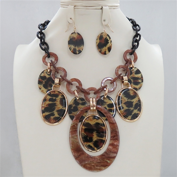 Fashion Statement Leopard Print Pendant Charms Acrylic Linked Gold-Tone Necklace Set