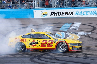 **Preorder** JOEY LOGANO 2024 SHELL/PENNZOIL PHOENIX RACED WIN 1:24 ARC DIECAST