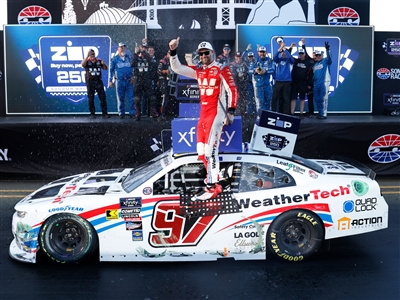 **PREORDER** SHANE VAN GISBERGEN 2024 WEATHERTECH SONOMA RACED WIN 1:64 ARC DIECAST