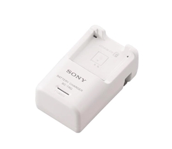 Sony BC-TRG Battery Charger Recharge your Cyber-shot battery