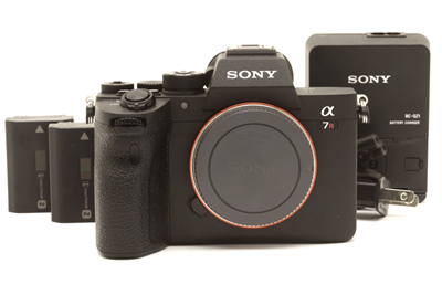 Sony a7R IV Mirrorless Camera Body with 2 Batteries & Charger #51403