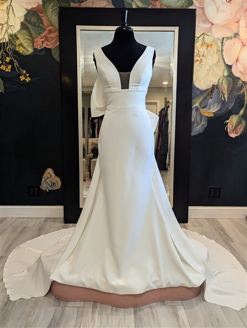 NAVIYA | Fit and Flare Crepe Gown with Removable Bow