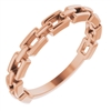 This 14k chain link ring can be worn alone or paired with other stackable rings!