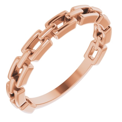 This 14k chain link ring can be worn alone or paired with other stackable rings!