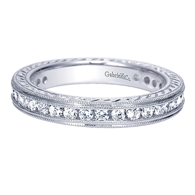 The texture in this 14k white gold diamond wedding band features 0.85 carats in a luscious setting.