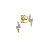 These 14k yellow gold diamond stud earrings are in the shape of lightning bolts.