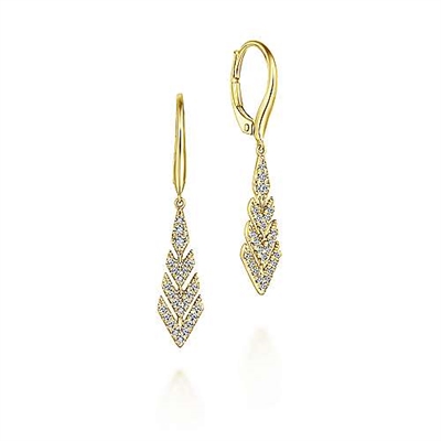 This 14k yellow gold diamond chevron pair of earrings features 0.27 carats of diamonds.