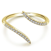 14k yellow gold diamond fashion ring with 0.10 carats of diamonds.