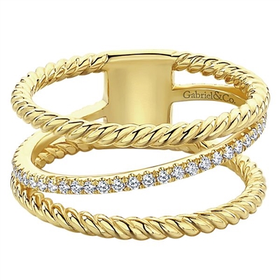 This 14k yellow gold ring features 0.24 carats of diamonds.