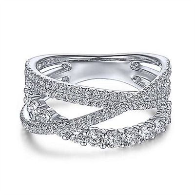 This 14k white gold diamond cross ring features over 1 carat of diamond shine.