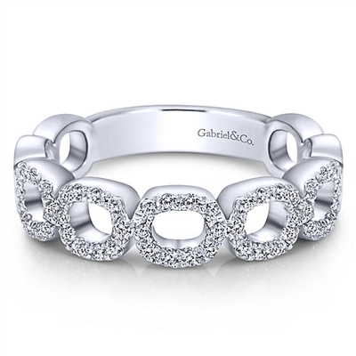 Circular diamond sections are set in diamonds shine over 14k white gold.