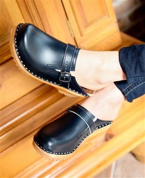 Troentorp Clogs - Raphael - available Black, Navy blue, Cola brown, red