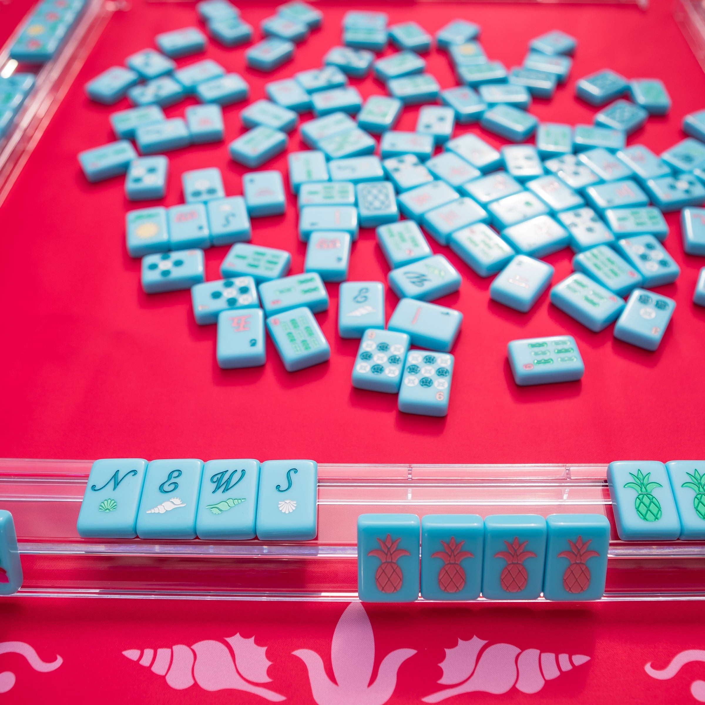 Hot Pink Island Border Mahjong Mat