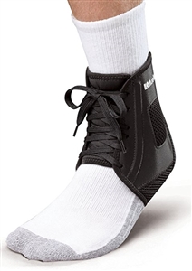 Mueller XLP Ankle Brace