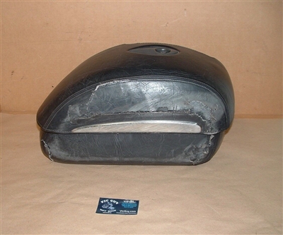 Victory Kingpin RH Semi Hard Saddlebag -Damaged