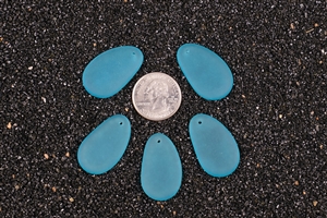 5 x Beach Sea Glass Pebble Pendant Beads 33x20mm - Capri Blue