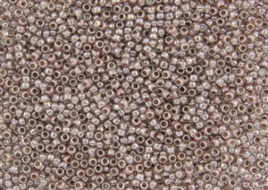 11/0 Takumi Toho Japanese Seed Beads - Dusty Mauve Lined Crystal Luster #1071