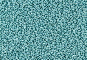 15/0 Toho Japanese Seed Beads - Opaque Turquoise Rainbow #413