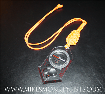 Survival Compass with 550 Paracord Lanyard and 2 Fishhooks.