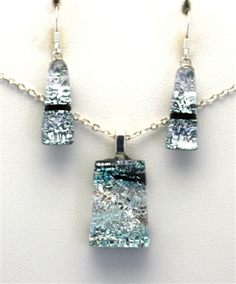 Hawaii fused glass jewelry.  Handmade on Maui. Pendant and Earrings.