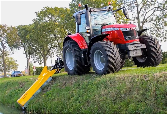 Yellow OMARV R2000 Ditch Bank Flail Mower