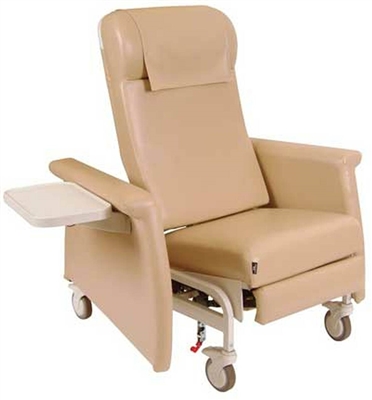 Winco Elite Care Cliner with Swing Away Arms
