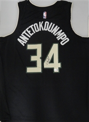 GIANNIS ANTETOKOUNMPO SIGNED NIKE SWINGMAN BUCKS BLACK JERSEY - BECKETT