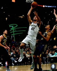 ROBIN LOPEZ SIGNED 8X10 BUCKS PHOTO #1